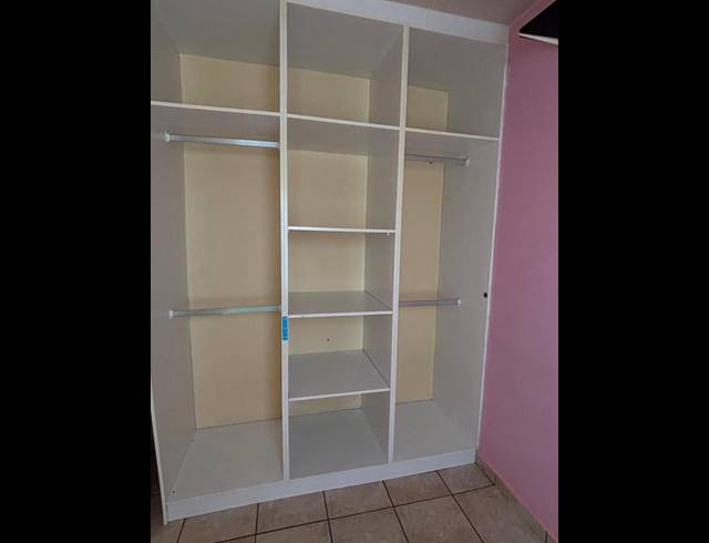 2 BEDROOM PROPERTY TO RENT IN FLEURHOF